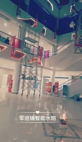 軍巡鋪品牌水炮現(xiàn)場滅火試驗(yàn)